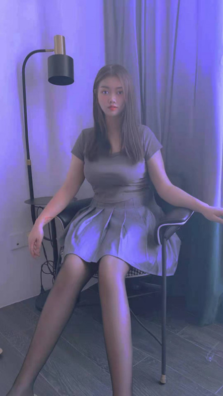 番禺波妞依依
